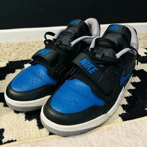 Jordan legacy 312 size 10 men  Blue and Black